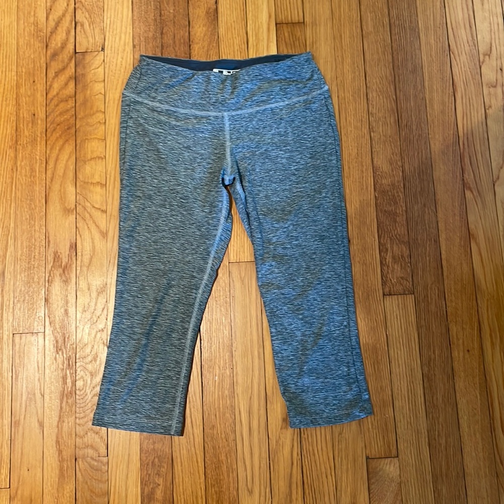 New Balance Grey capris leggings